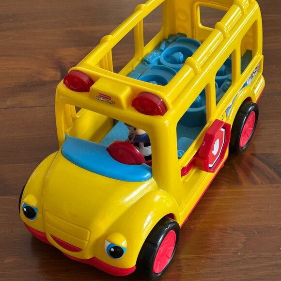 Fisher-Price 2009 Little People Stop'n Surprise School Bus with Sounds + Giggles - Picture 11 of 11